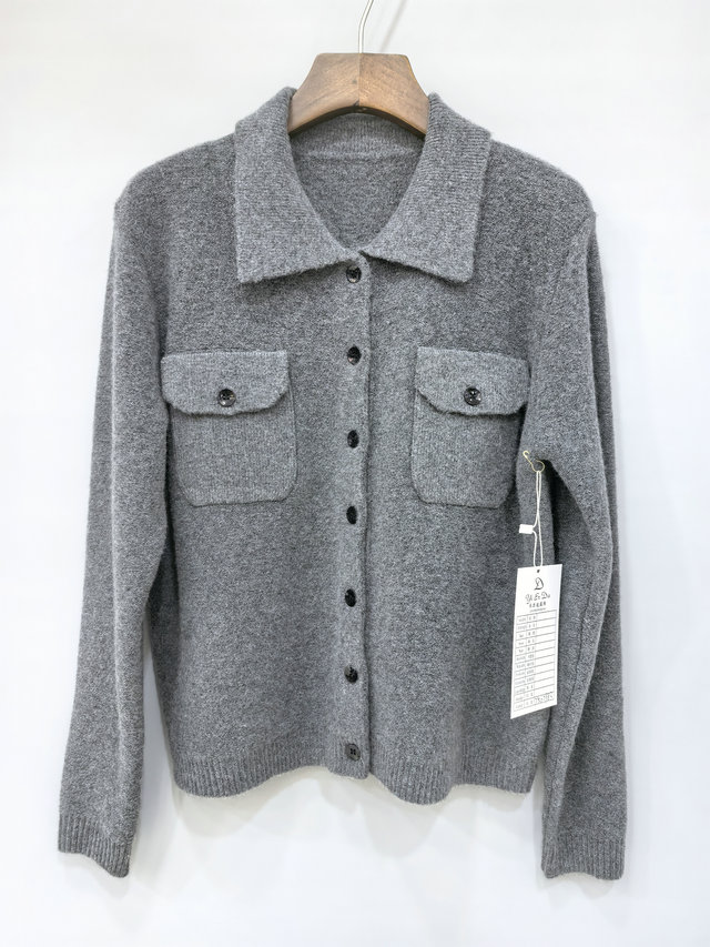 Knitted short cardigan