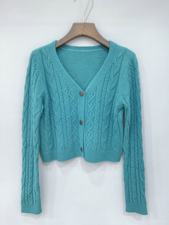 Knitted short cardigan