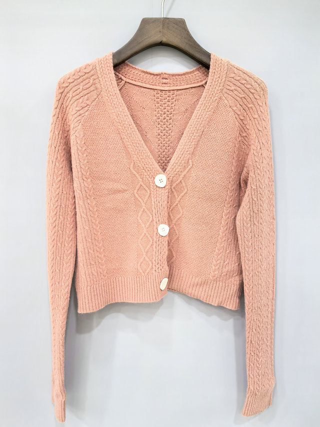 Knitted short cardigan