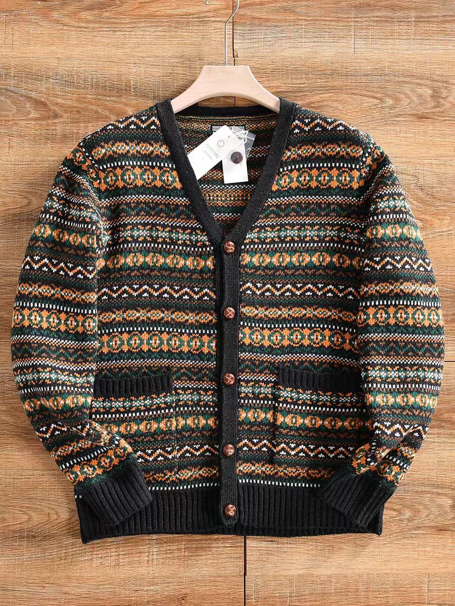 Men's knitted sweater