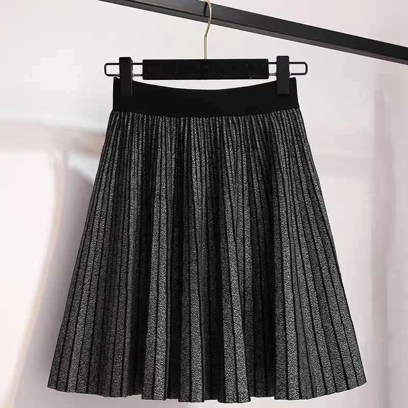 Short Knitted Skirt