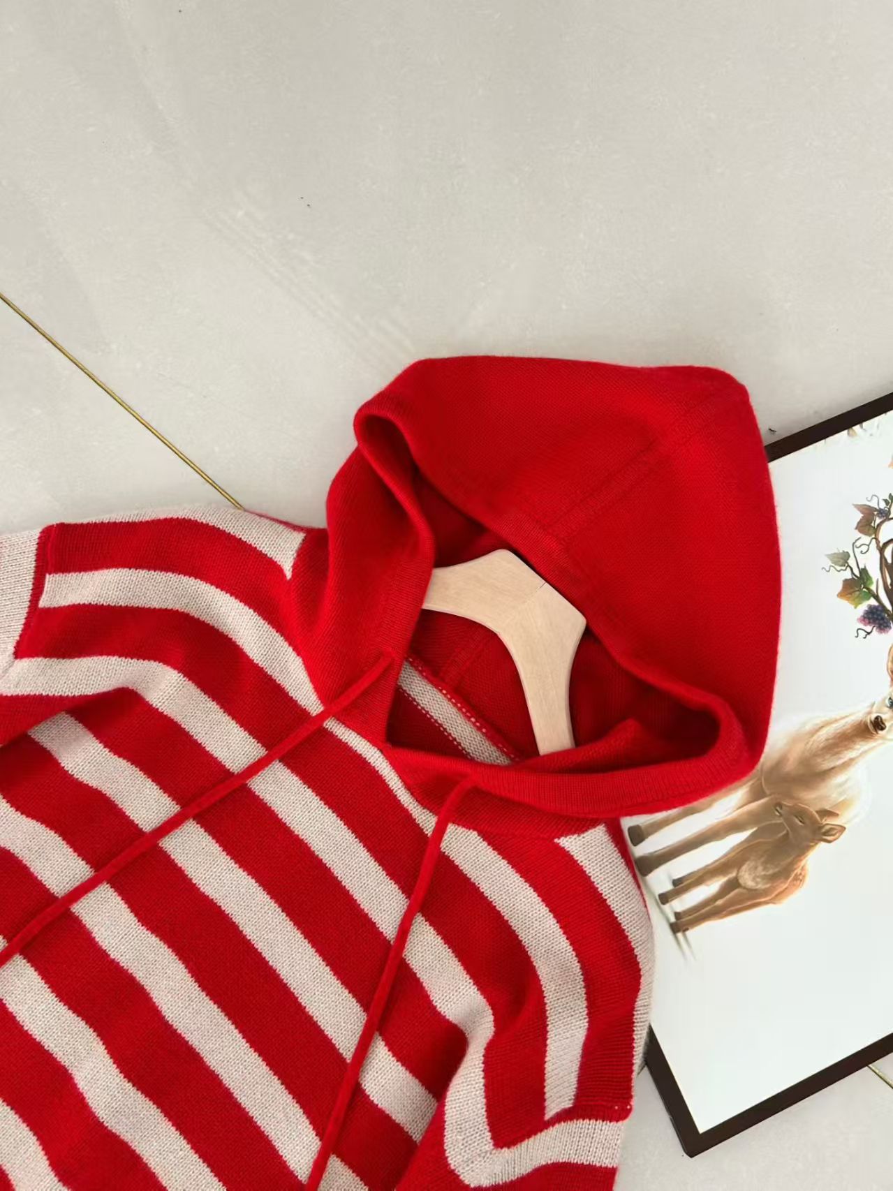 crew neck pullover sweater