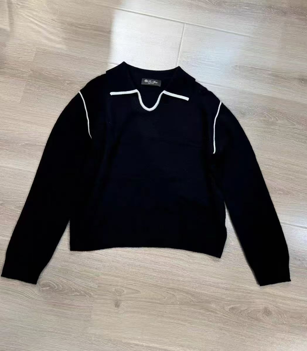 Crew neck sweater