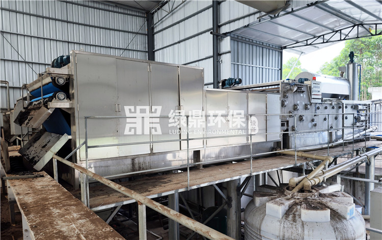 Compact filter press delivered to food processing plant for sludge treatment