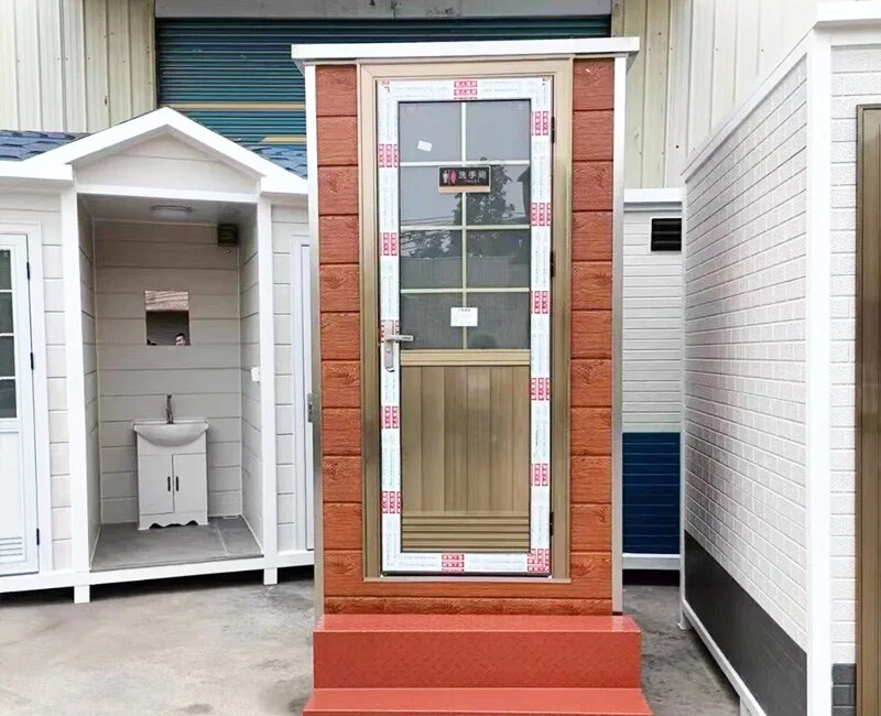 Small mobile toilet