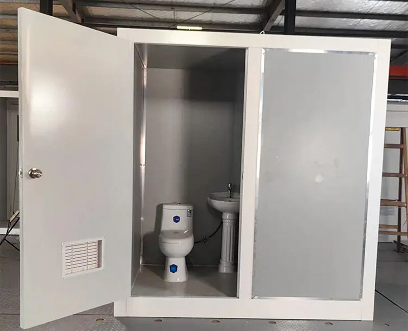 Portable sanitary bath room