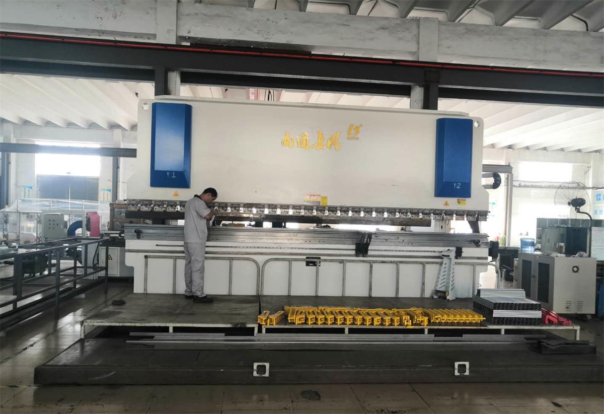 6m CNC bending machine 6m CNC bending machine.png