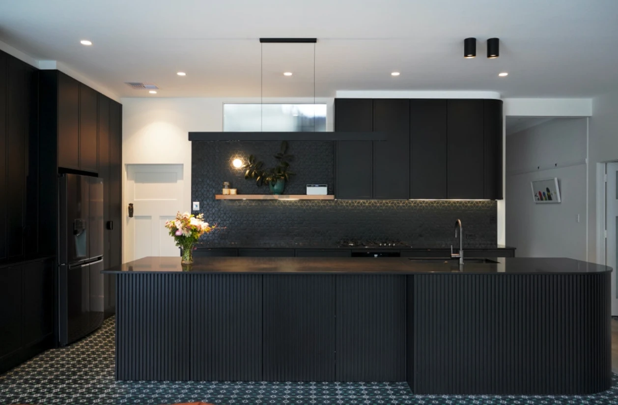 Elegant Kitchen Design: A Symbol of Luxury Living with Its Unique Island Counter and Rich Ambiance