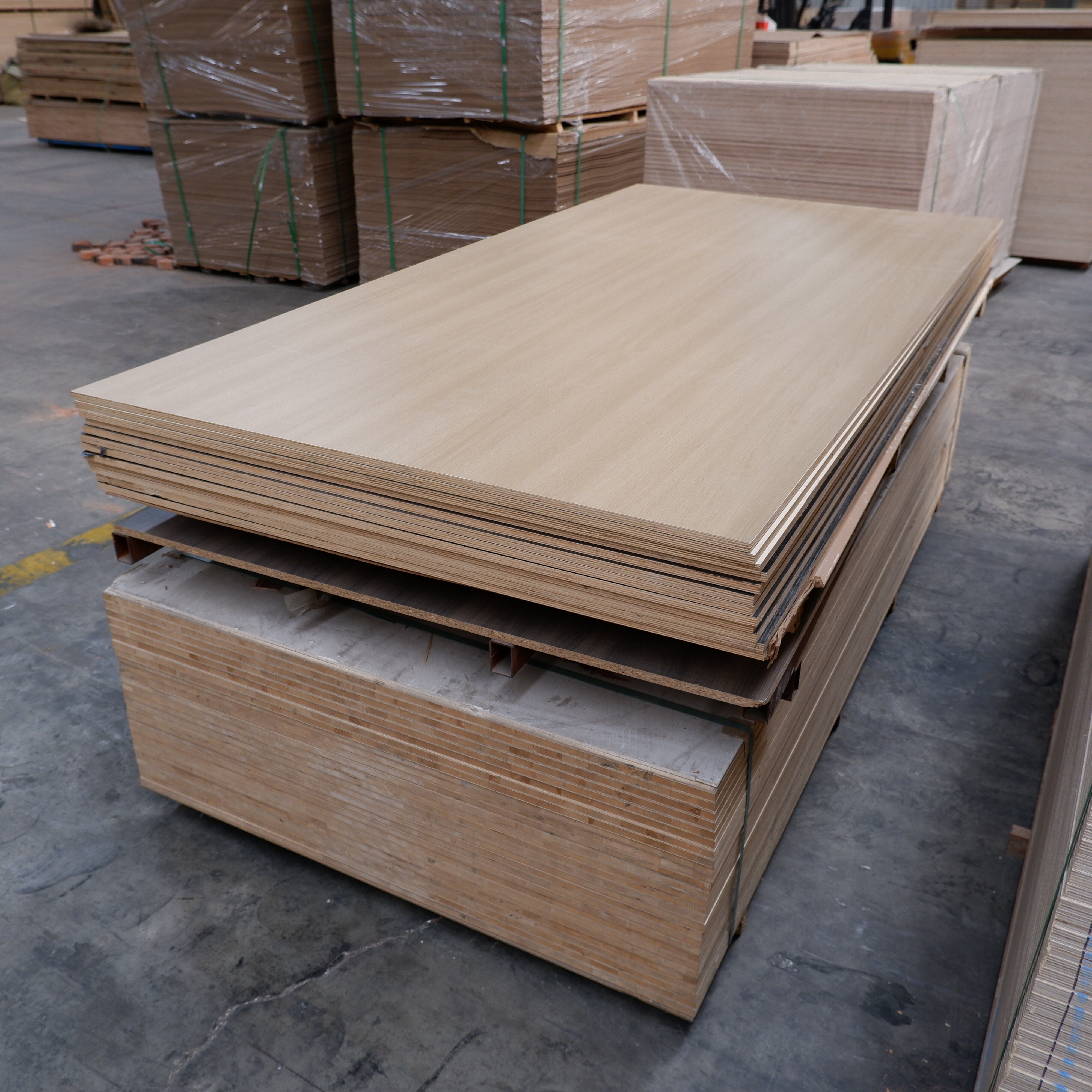 4×9 & 4×8 Melamine Plywood Sheet