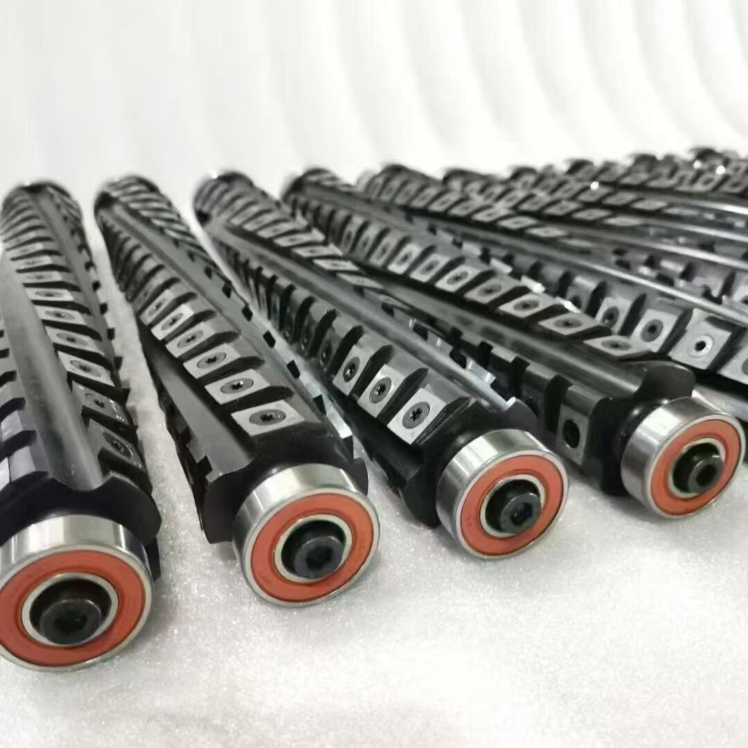 DW735 helical knife shaft