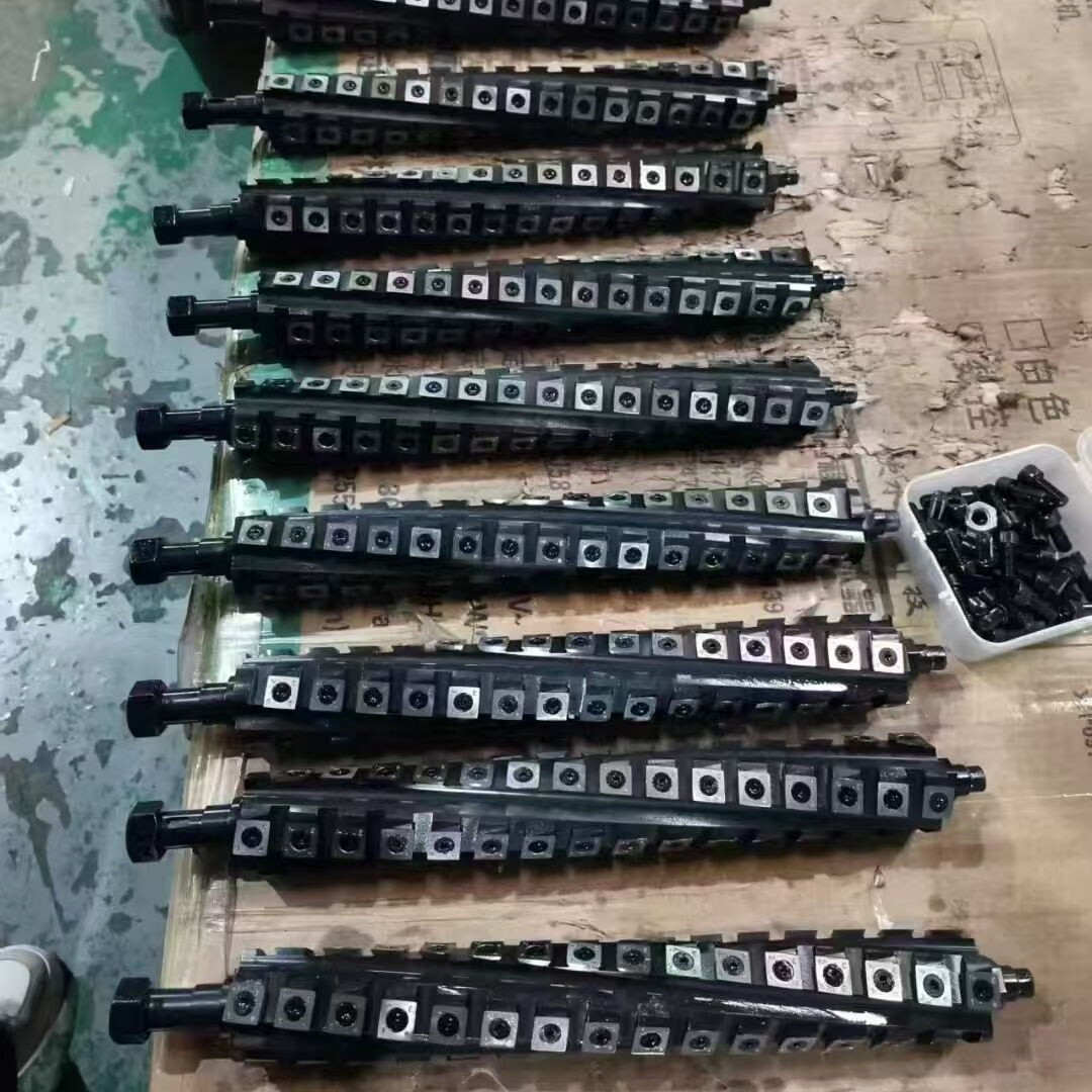 DW735 helical knife shaft