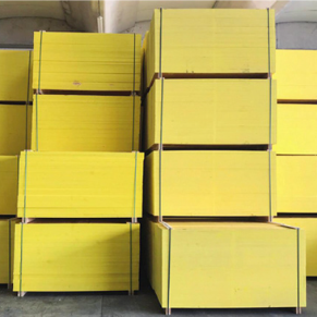 3-Ply yellow shuttering panels