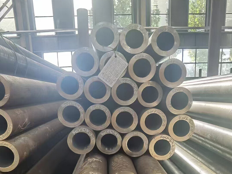 API 5CT J55 N80 Casing Tube 7 Inch BTC Threaded Seamless Casing Tubing Seamless Pipe Oil Gas Pipe