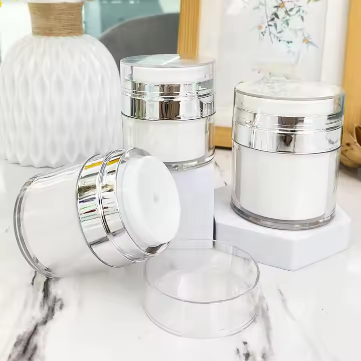 Easy-to-use luxury 15g, 30g, 50g personal care cream with air pump-free plastic refillable pump cosmetic cream dispenser bottle distributor