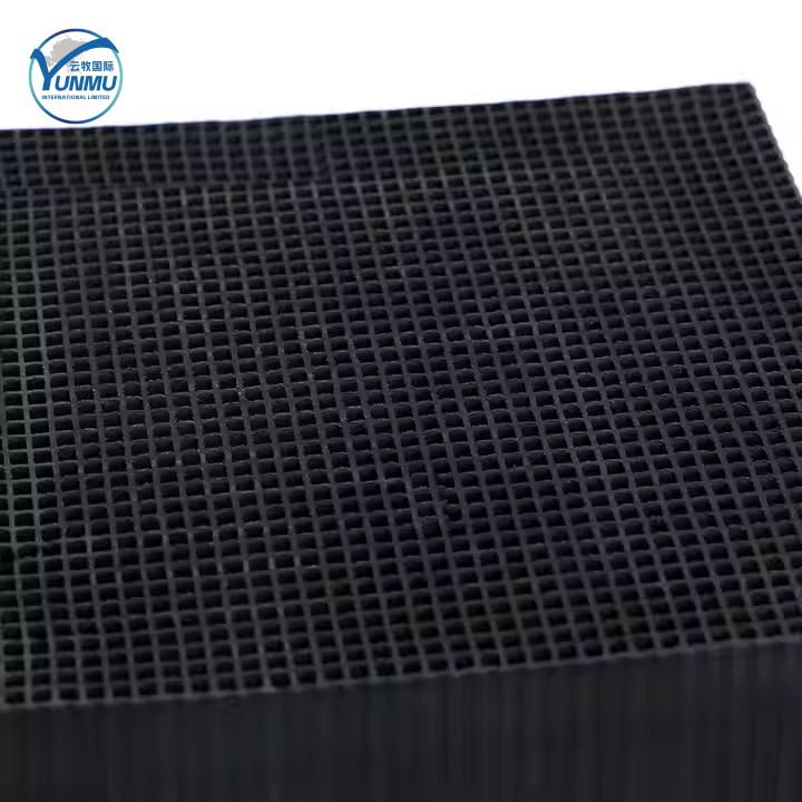 Carbón activado en forma de panal