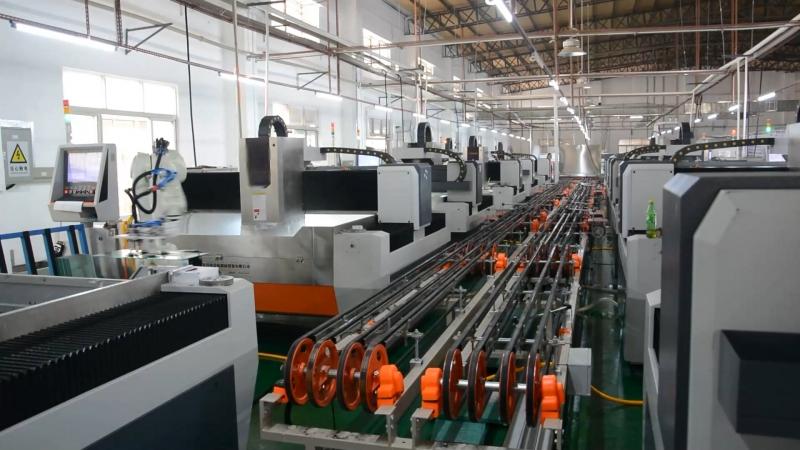 You need to know about the experience of CNC machine tool glass processing center