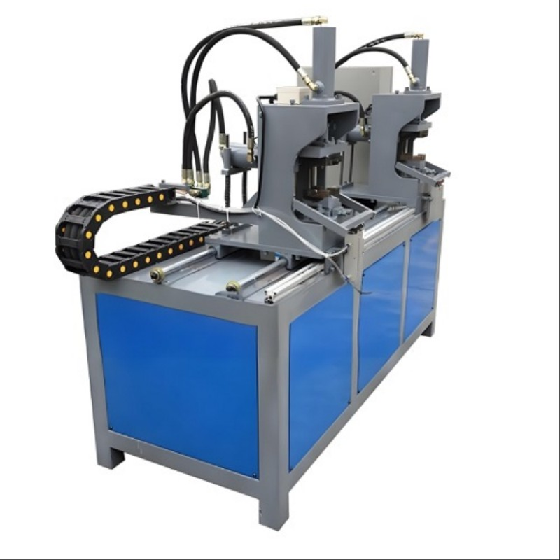 Corner crimping machine 