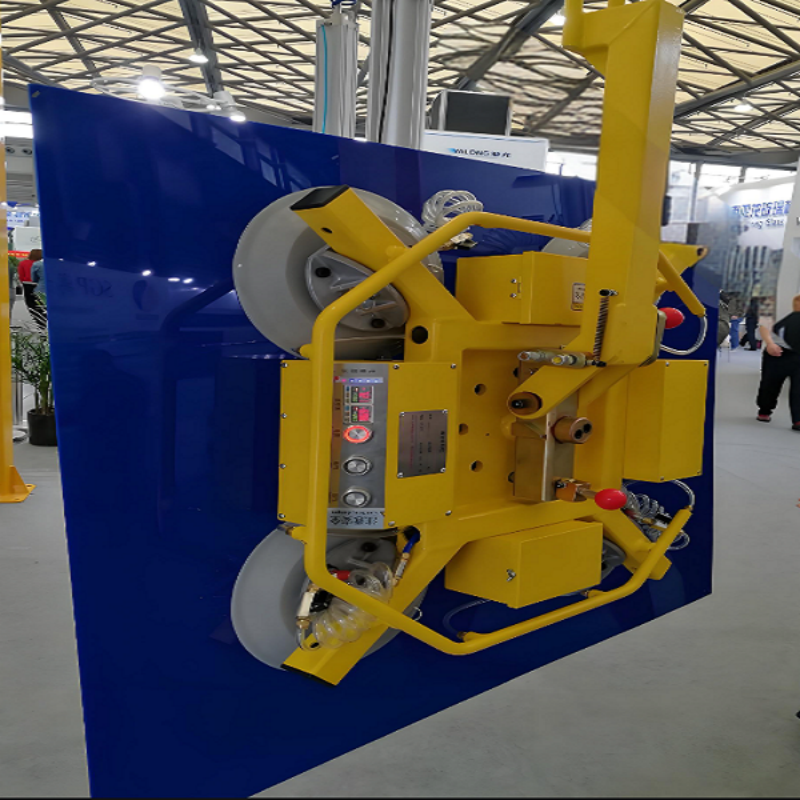 Outdoor glass lifter 