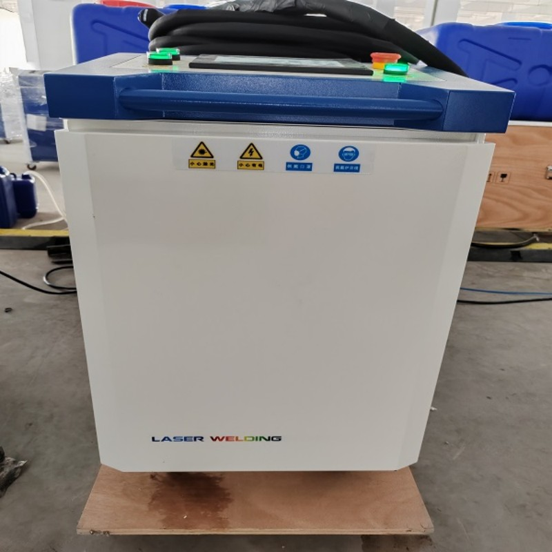 Laser welding machine 