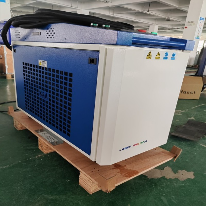 Laser welding machine 