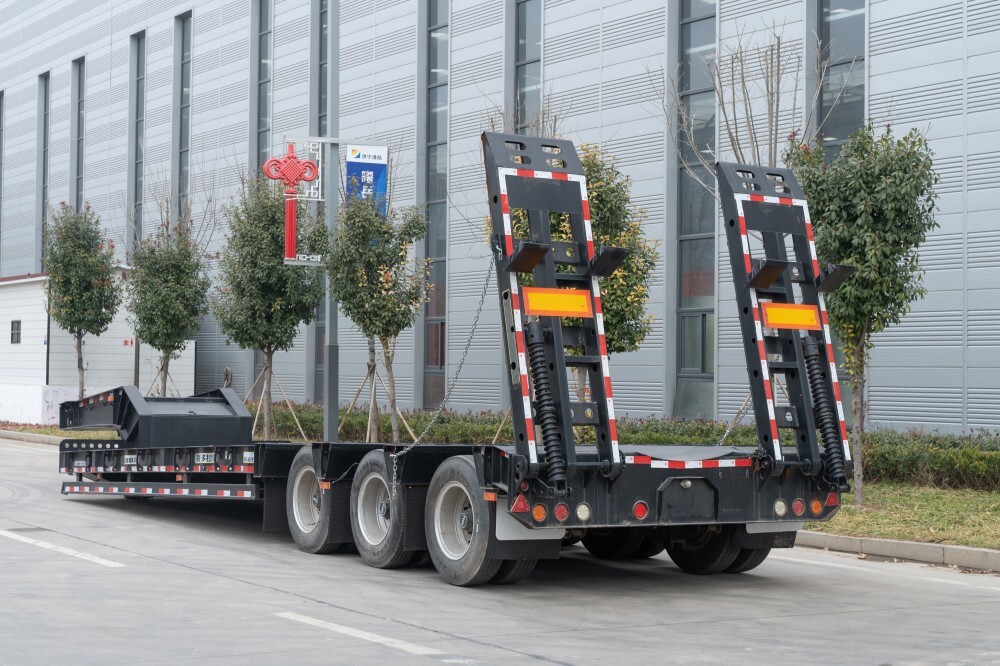 heavy duty lowbed Trailer for sale/4 axle lowbed semi Trailer/lowbed Trailer 100 tons manufacturer
