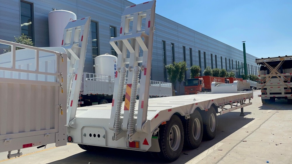 heavy duty lowbed Trailer for sale/4 axle lowbed semi Trailer/lowbed Trailer 100 tons manufacturer