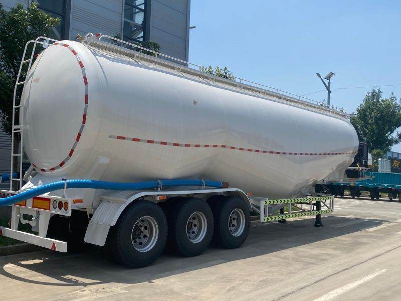 What makes a high-quality bulk cement trailer?