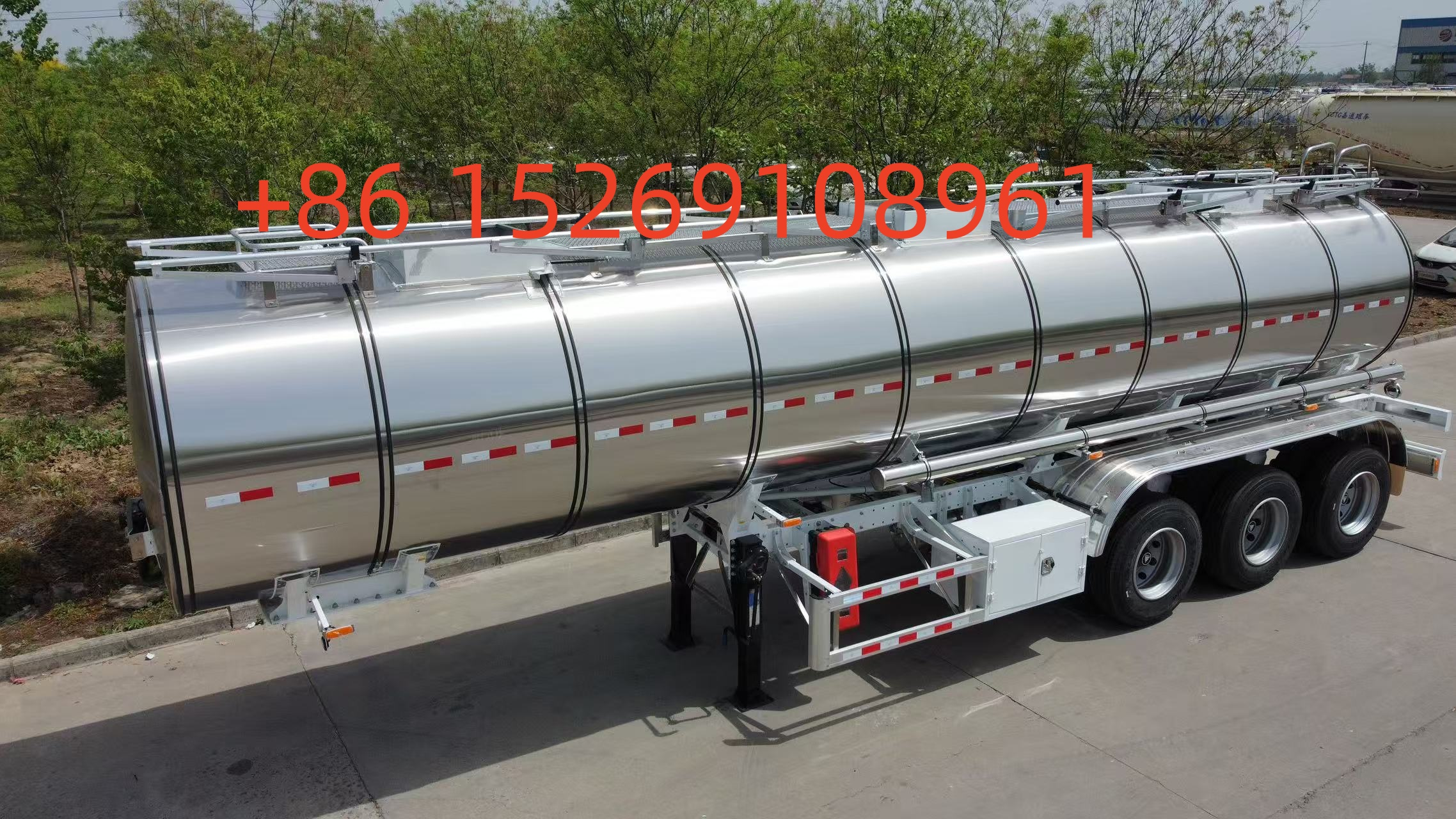 How to Choose the Right 40000 Litres Fuel Tank Trailer for Your Business Needs