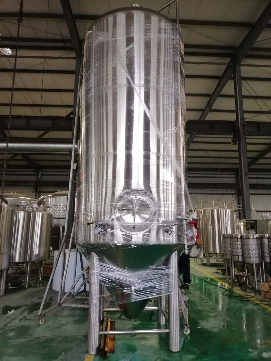 60HL Unitanks installed in Canada