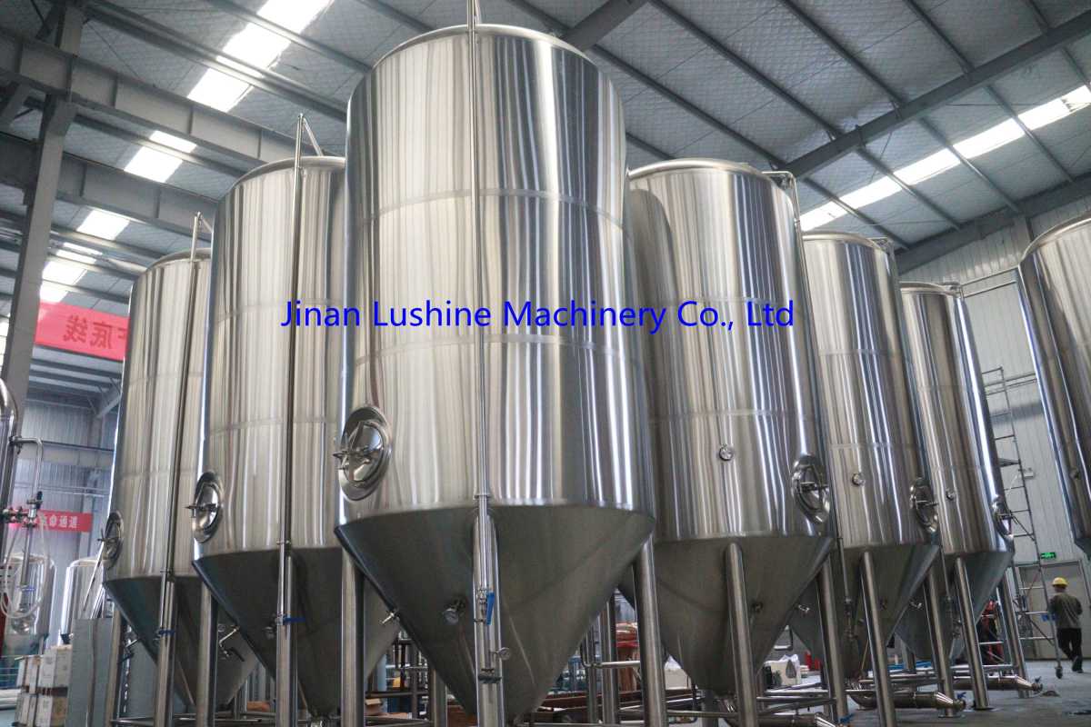 90bbl Fermenters For USA Customer(1).jpg