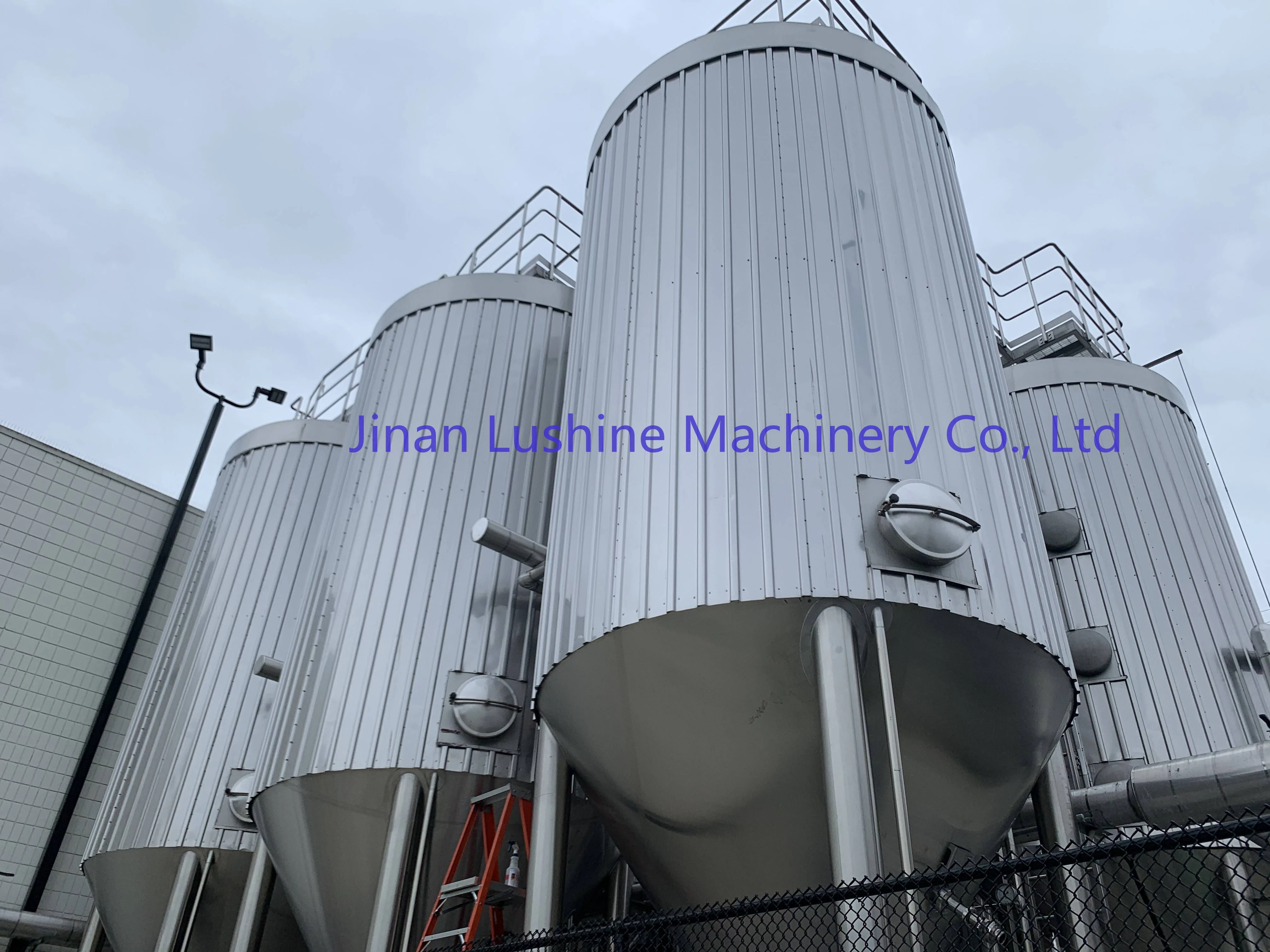 300HL Fermenters installed in Canada