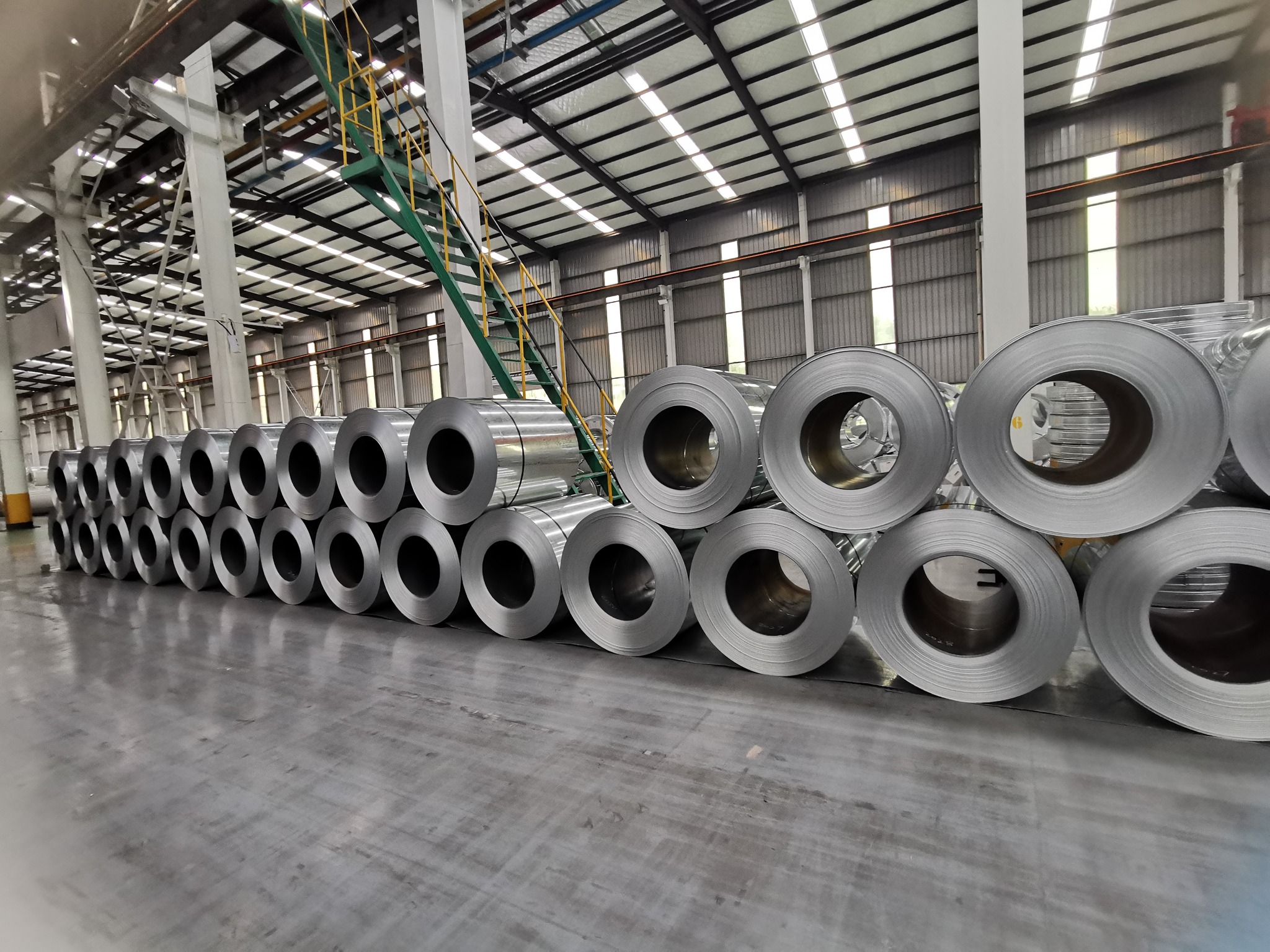 Domestic and International Steel Market Trends and Future Prospects Domestic and International Steel Market Trends and Future Prospects