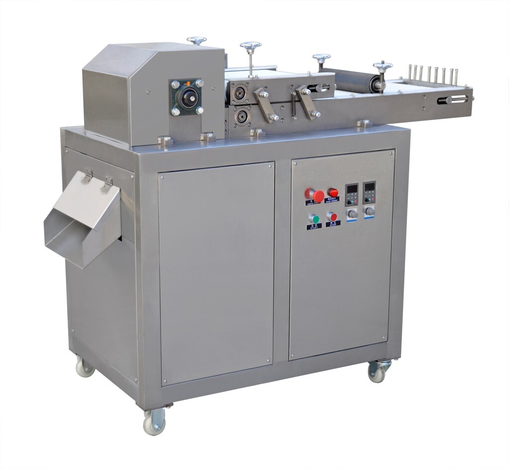 Small fish fruit forming machine