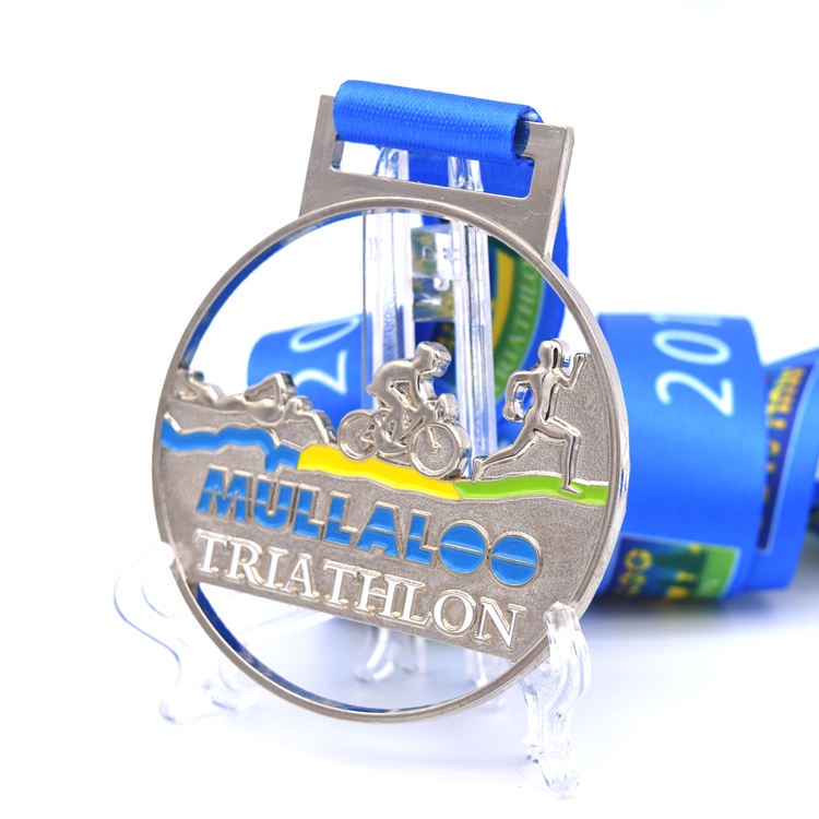 High Quality Customized Silver Plated Winter Edition Alpe Adria Ultra Trail Marathon Running Snowflake Medal with Custom Ribbon