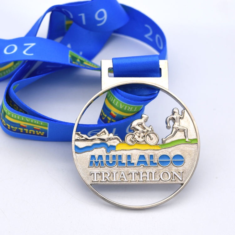 High Quality Customized Silver Plated Winter Edition Alpe Adria Ultra Trail Marathon Running Snowflake Medal with Custom Ribbon