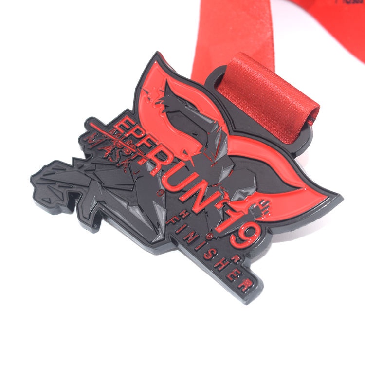 Manufacturer Customized Black Nickel Plated Cutout We Flatout England Marathon Triathlon Running Medal for Finisher