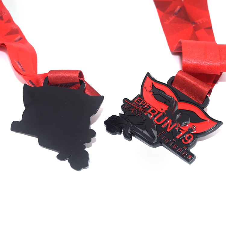 Manufacturer Customized Black Nickel Plated Cutout We Flatout England Marathon Triathlon Running Medal for Finisher