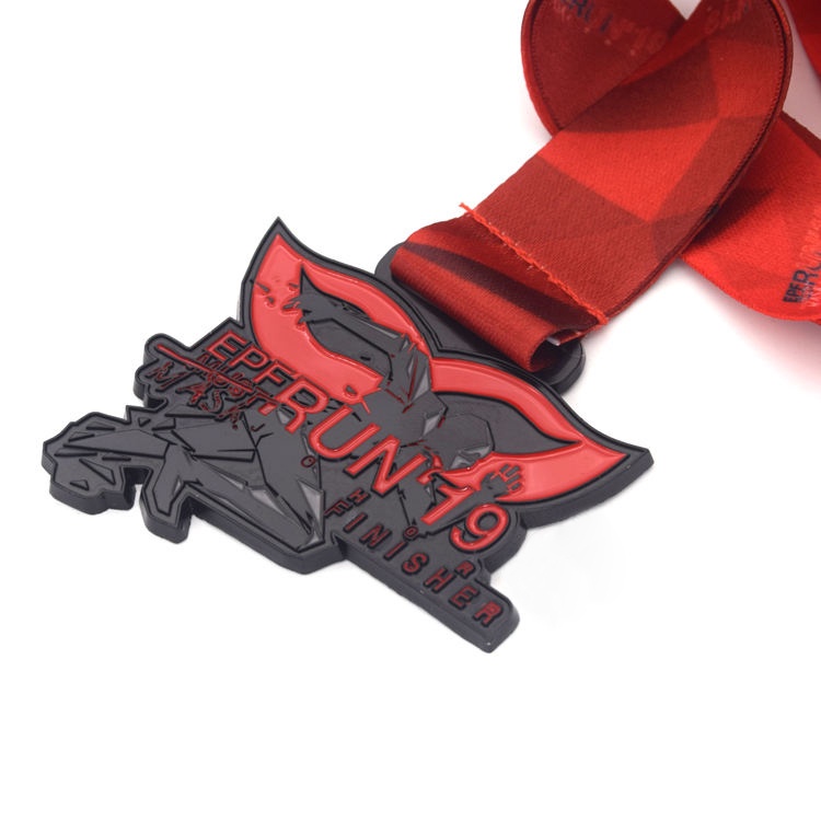 Manufacturer Customized Black Nickel Plated Cutout We Flatout England Marathon Triathlon Running Medal for Finisher