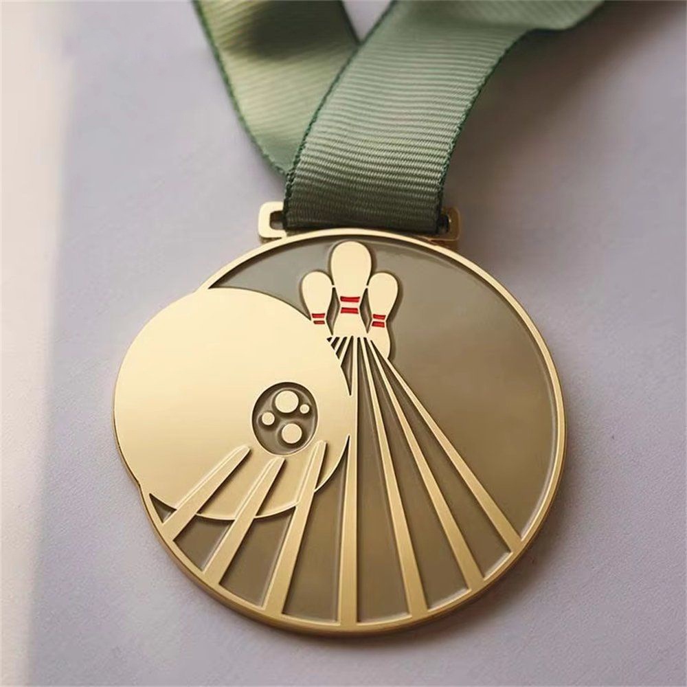 Wholesales Custom Soft Hard Enamel Bowling Sport Club Competition Trophies and Medals