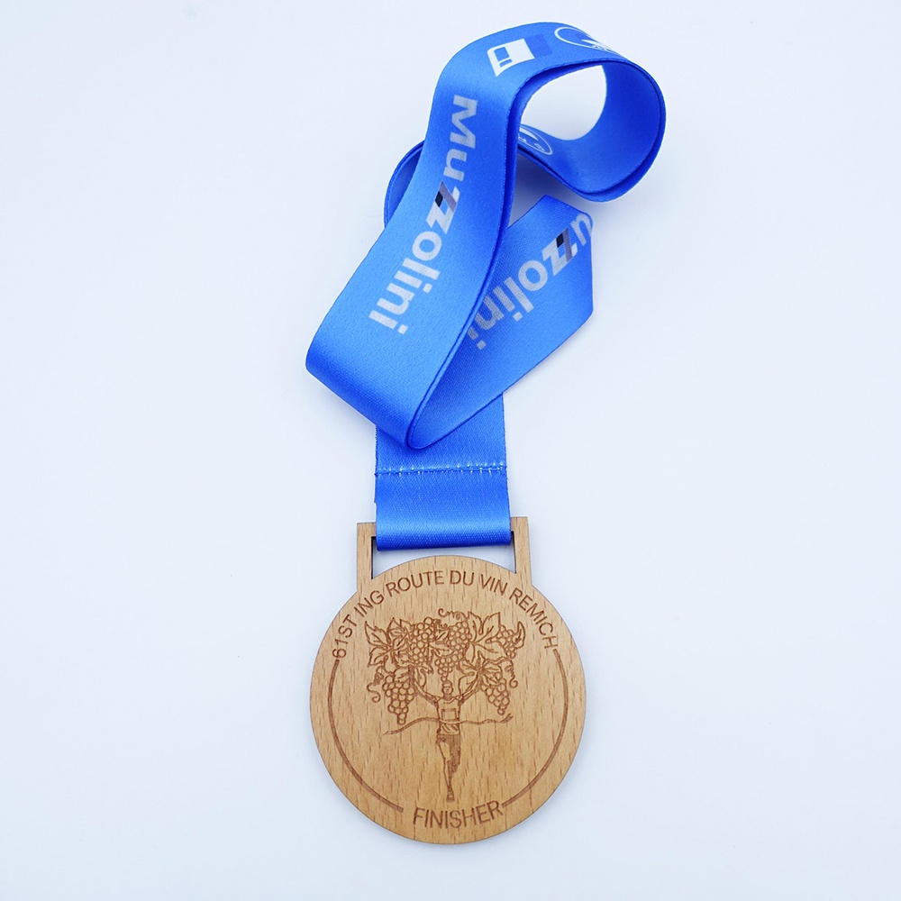 Customized, sustainable, high-quality swimming marathon medal logo printing, laser woodworking, pine wood medal
