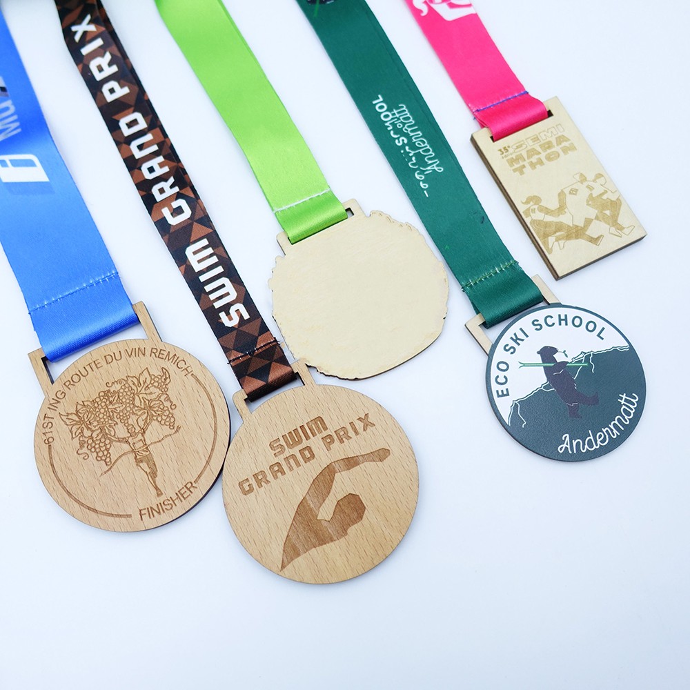 Customized, sustainable, high-quality swimming marathon medal logo printing, laser woodworking, pine wood medal