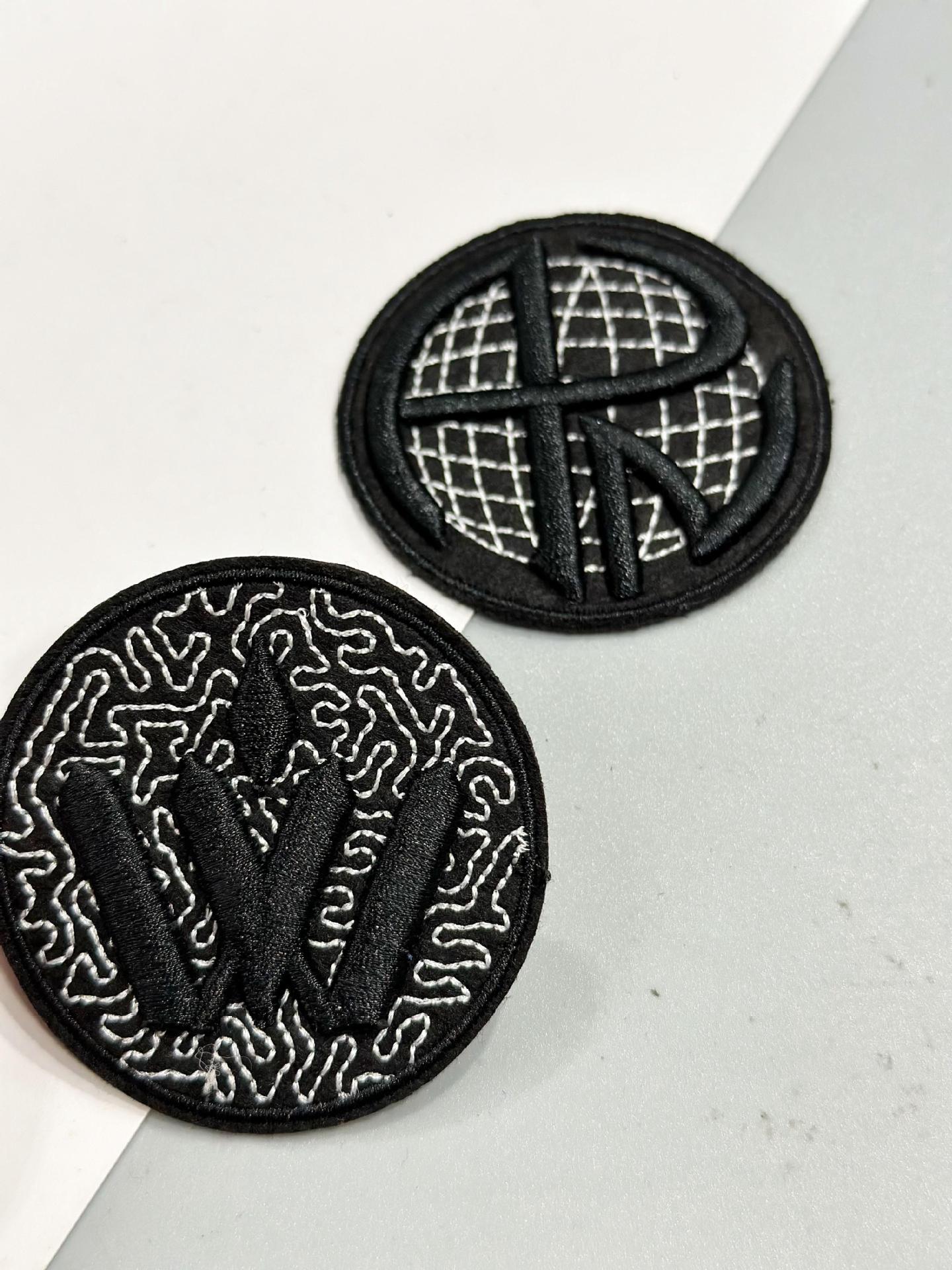 3D three-dimensional sweater leather label, cloth label, shirt doll trademark, clothing accessory decorative label design, custom-made from provided images.