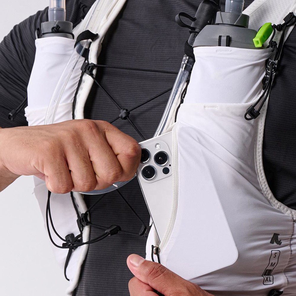 Fashionable Reflective Running Vest Backpack Hydration Bladder Zipper String Closure Waterproof for Hiking Other Outdoor Sports