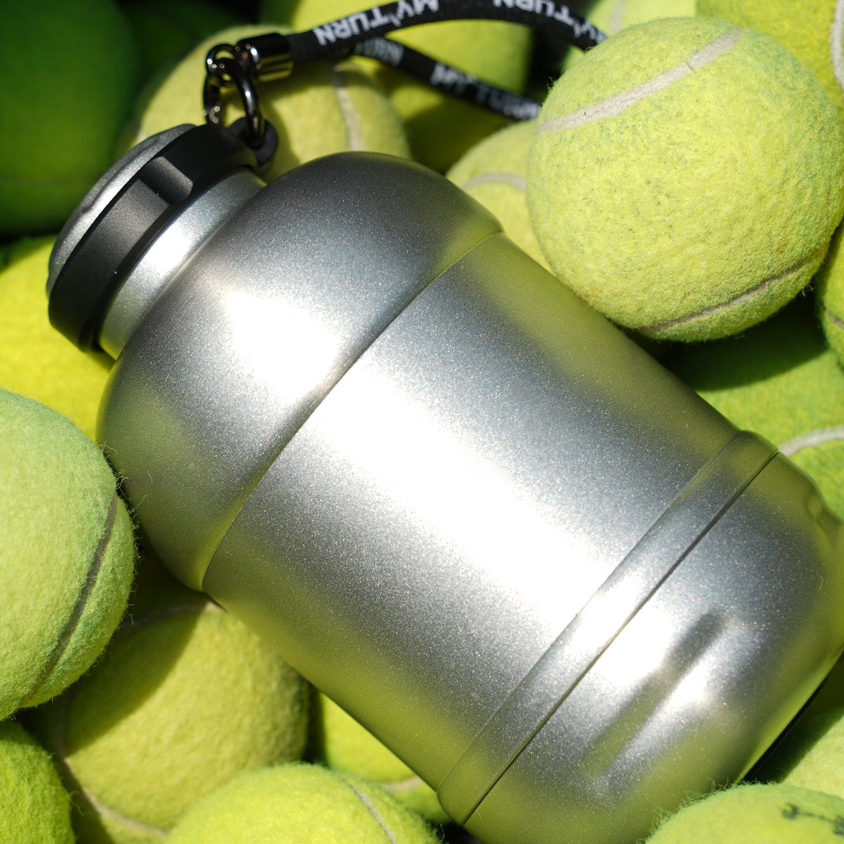 Wholesale Premium Insulated Stainless Steel Water Bottle with Non-Slip Base Classic Design for Outdoor Gym Office Use in Stock