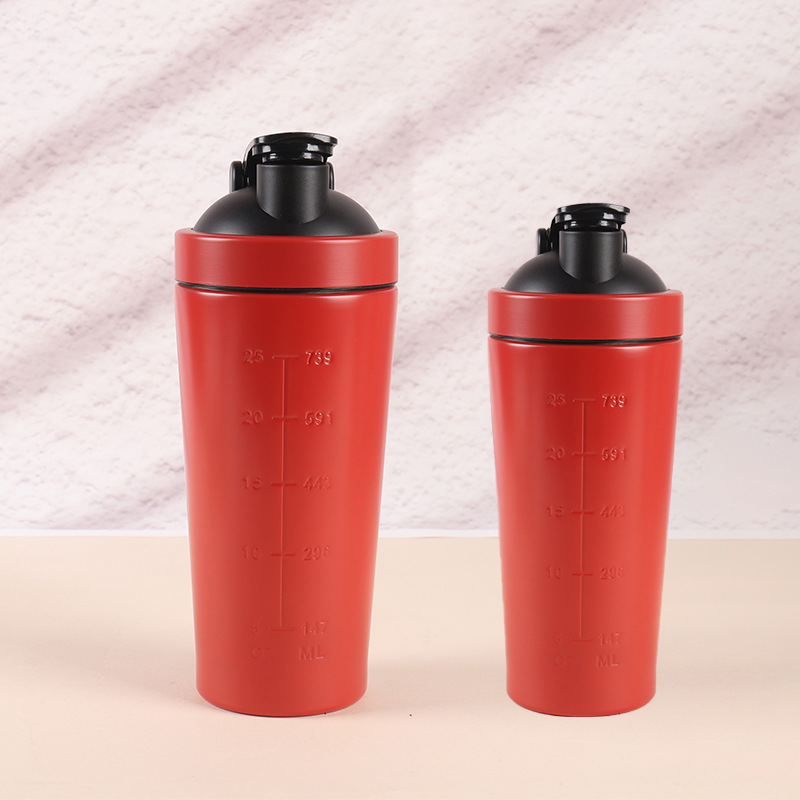Large capacity single-layer 304 stainless steel shaker cup for milkshakes, protein powder, fitness, exercise, with measuring scale, stirring ball, and water cup.