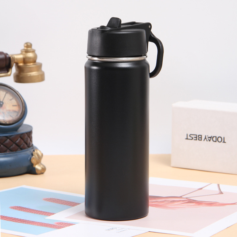 Large-capacity outdoor water bottle, 304 stainless steel insulated cup, 64oz sports water bottle