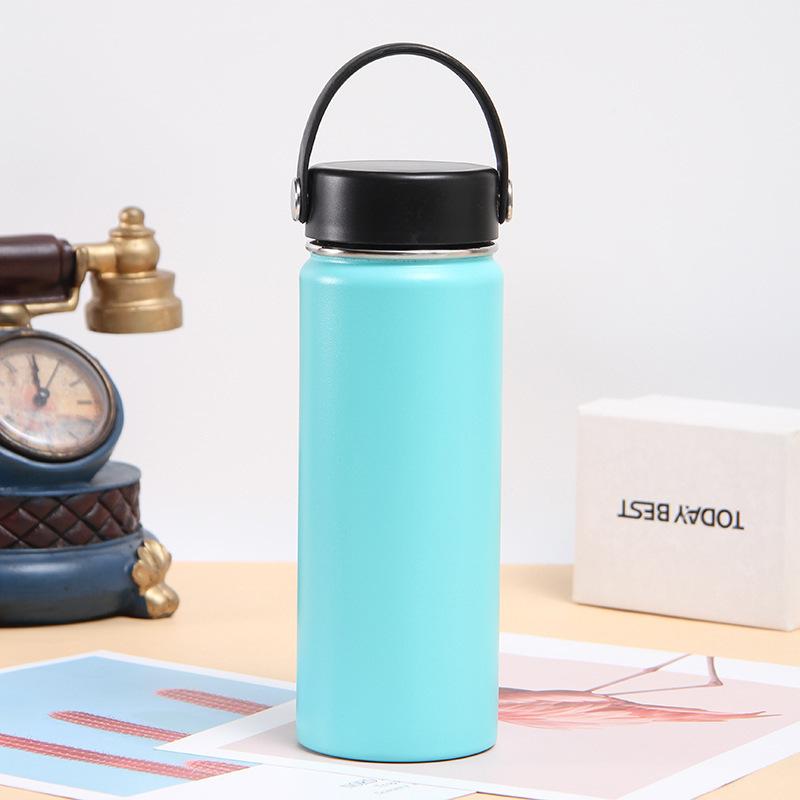 Large-capacity outdoor water bottle, 304 stainless steel insulated cup, 64oz sports water bottle