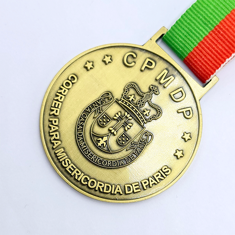 Vintage bronze relief charity event medal Paris charity run event commemorative medal metal texture honor medal