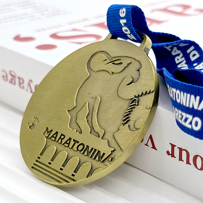 Marathon Retro Copper Embossed Commemorative Medal, Antique Bronze Texture, Three-Dimensional Race Collectible Medal