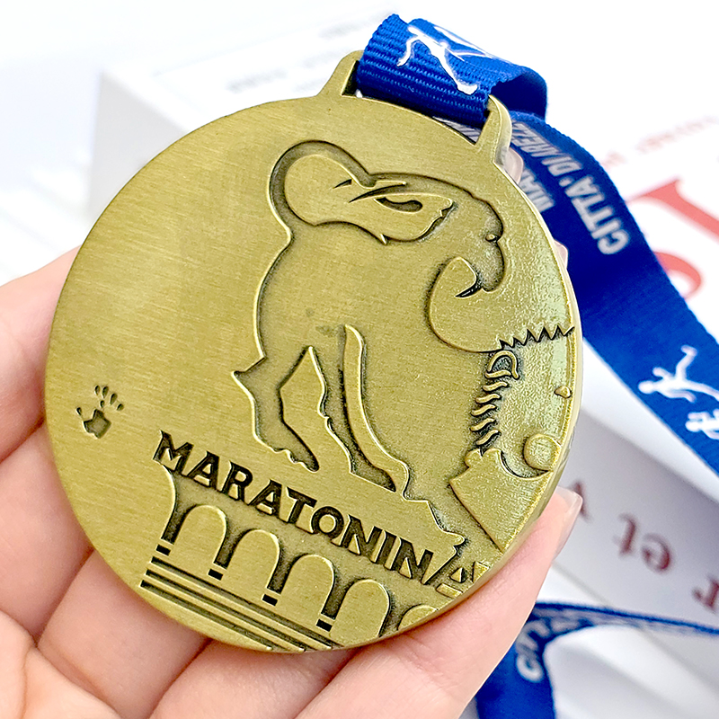 Marathon Retro Copper Embossed Commemorative Medal, Antique Bronze Texture, Three-Dimensional Race Collectible Medal